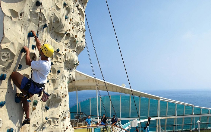 Rhapsody_of_the_Seas5