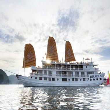 Tour du thuyền 5* Hera Grand Luxury 2N1Đ ngủ đêm trên Vịnh Hạ Long