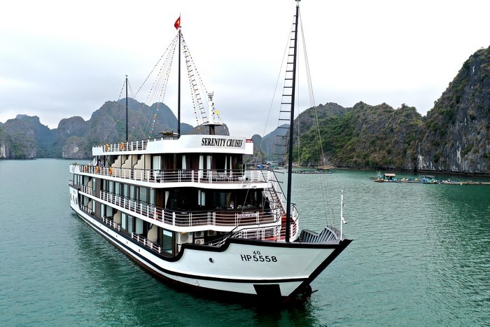 du_thuyen_serenity2