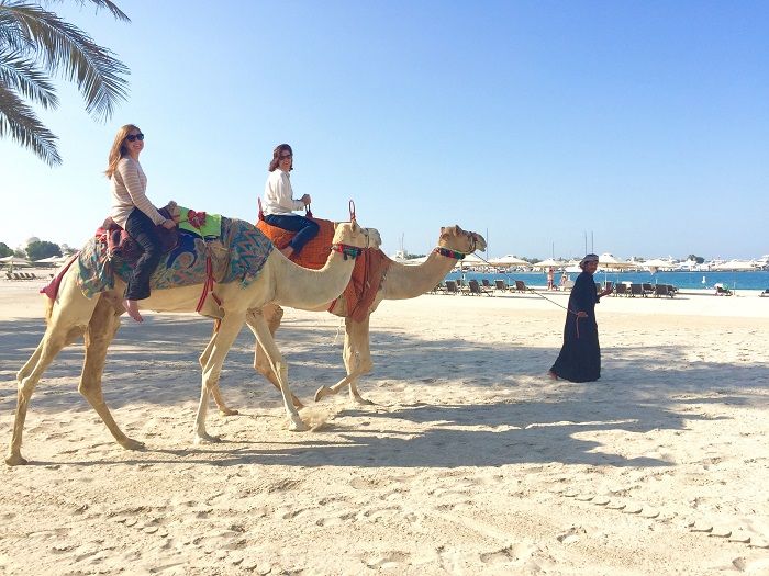 Ăn mặc lịch sự là những điều cần biết khi đi du lịch Dubai.