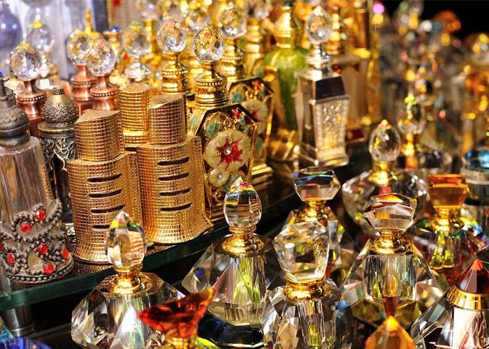 Chợ Dubai - Khu chợ nước hoa - Perfume Souk với đa dạng các sản phẩm