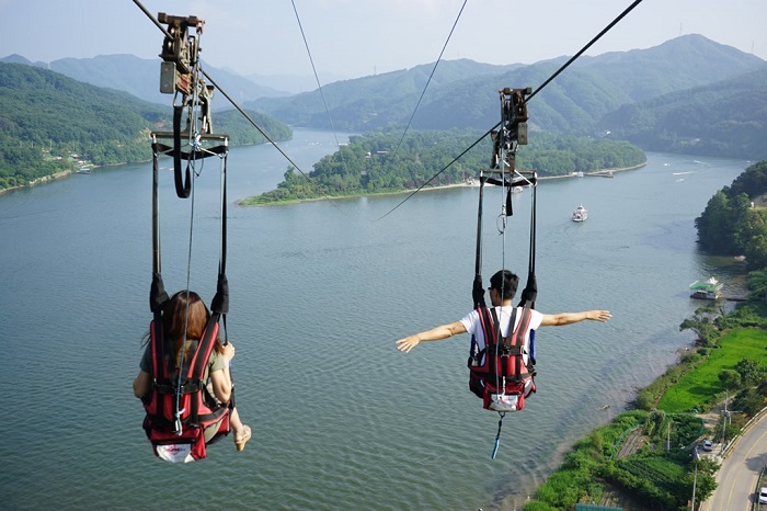 Kinh nghiệm du lịch Hàn Quốc tháng 7 - Trò chơi zipline trên đảo.