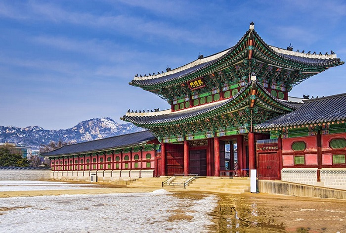 Cung điện ở Hàn Quốc - Được xây dựng nên nền khá bằng phẳng