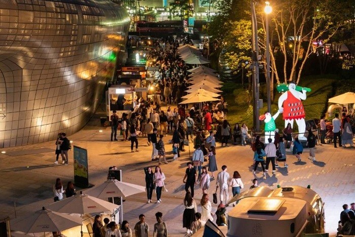 Chợ đêm Seoul - Khu chợ đêm Bamdokkaebi tại sân vận động Mokdong.