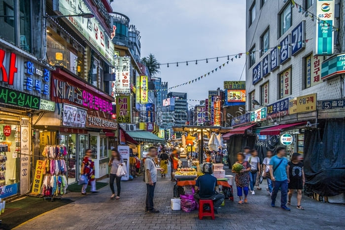 Chợ đêm Seoul - Khu chợ đêm Namdaemun nổi tiếng của thủ đô Seoul.