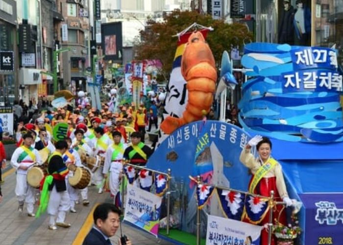 Du lịch Busan mùa Thu tham gia lễ hội Jagalchi