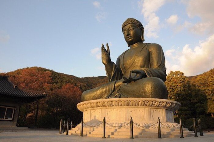 Lễ Phật Đản Hàn Quốc - Người theo Đạo Phật chiếm 50% dân số Hàn Quốc.