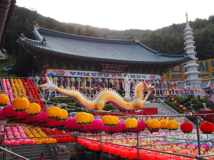 Lễ Phật Đản Hàn Quốc - Những ngôi chùa được trang hoàng lộng lẫy vào ngày này