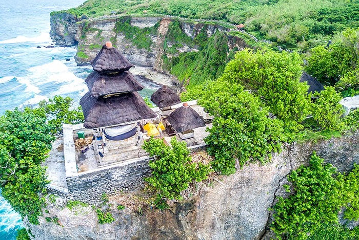 Đền ở Indonesia - Đền Pura Luhur Uluwatu