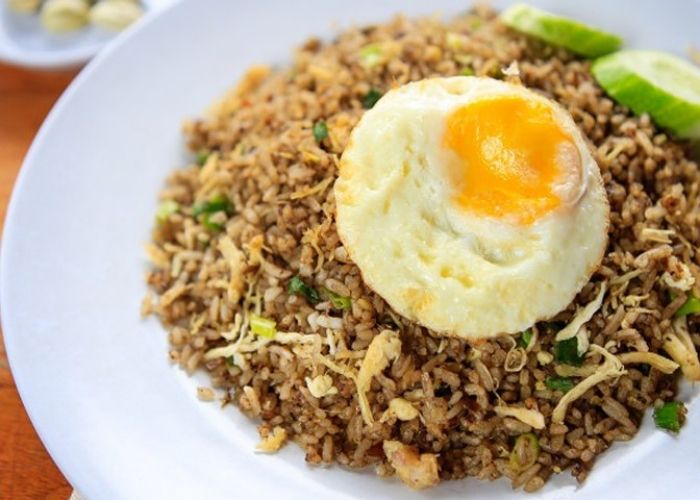Đặc sản Indonesia - Nasi Goreng - cơm rang