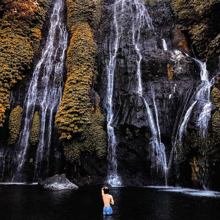 Địa điểm du lịch Bali - Vẻ đẹp hùng vĩ mà thiên nhiên ban tặng cho thác đôi Banyumala Twin Waterfall.