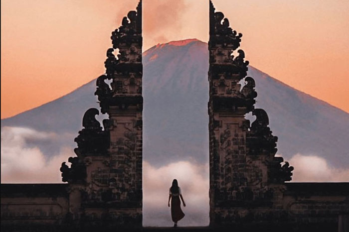 Đền Lempuyang - Cảnh hoàng hôn tại cổng trời Bali cho bạn bức ảnh tuyệt đẹp