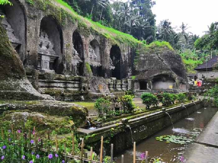 Đền Pura Gunung Kawi - Sự cổ kính rêu phong tạo nên sự đặc trưng của ngôi đền