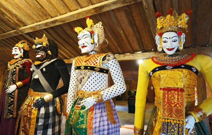 Đền Pura Gunung Kawi - Các con rối đại diện cho hai vị vua.