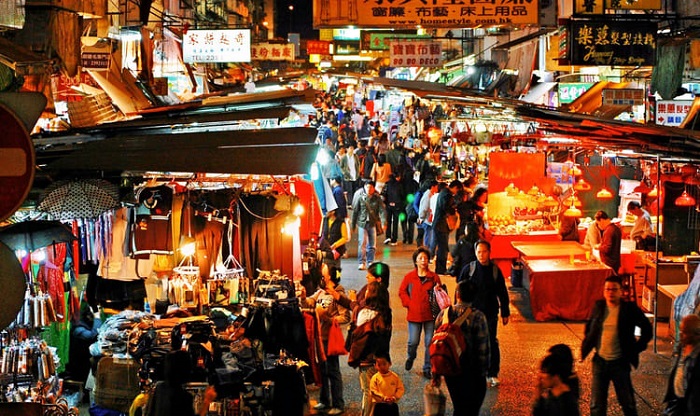 Chợ đêm Sanur - Những mặt hàng đa dạng tại chợ