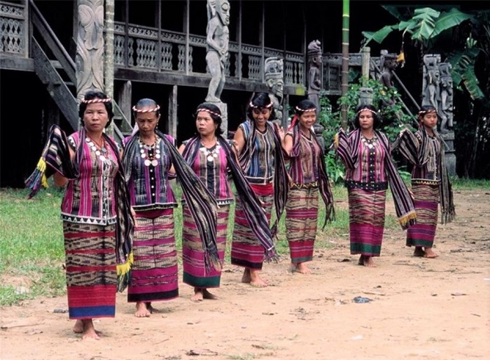 Đảo Kalimantan - Chiêm ngưỡng điệu múa truyền thống của người Dayak 