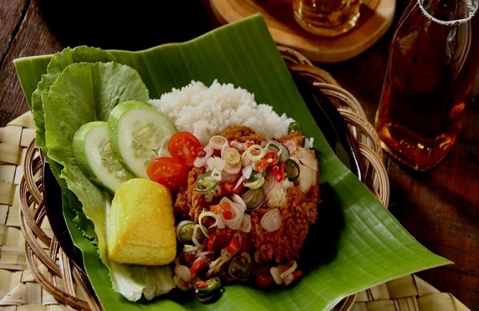 Bãi biển Tanjung Benoa - Món gỏi gà Be siap sambal matah