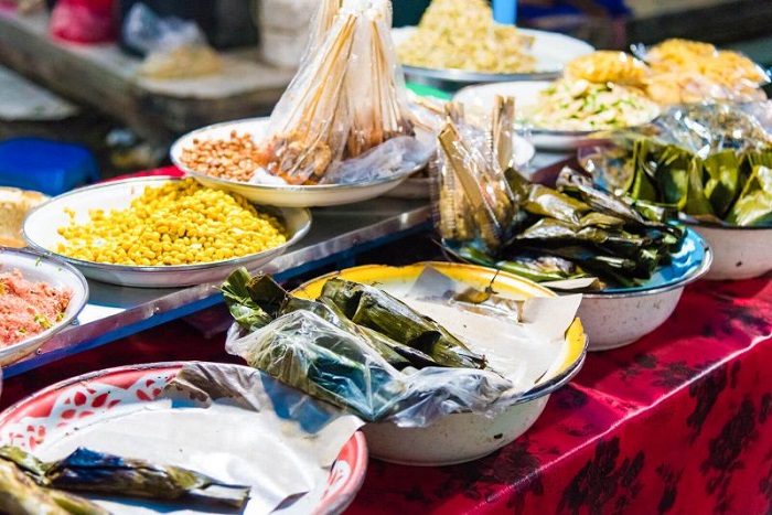 Chợ đêm Gianyar - Món ăn đa dạng