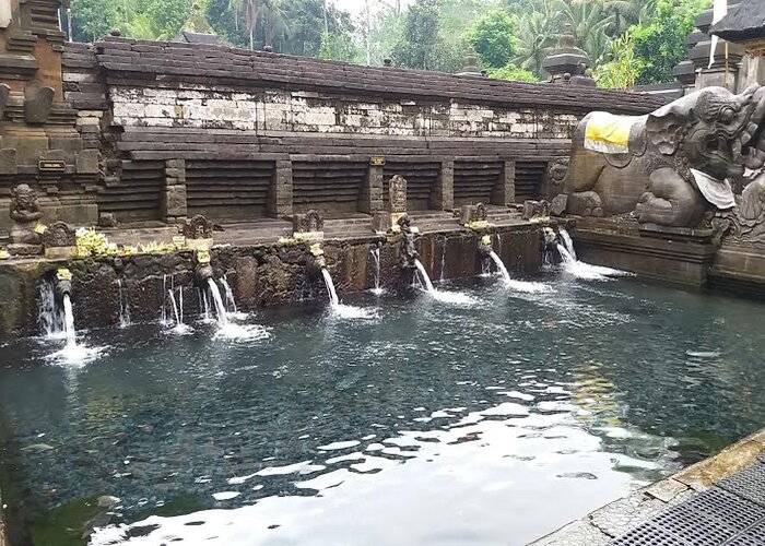 Đền suối thiêng Tampak Siring - Đền Tampak Siring - Thánh địa không nên bỏ lỡ khi đi du lịch tới Bali. 