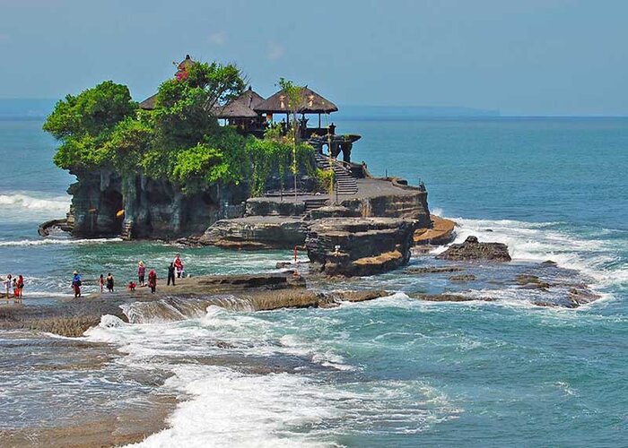 Kinh nghiệm du lịch Bali 4 ngày 3 đêm - Tanah Lot - Ngôi đền nằm giữa biển ở Indonesia