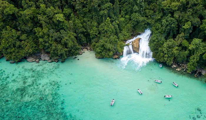 Kinh nghiệm du lịch Raja Ampat - Thác nước tại Raja Ampat