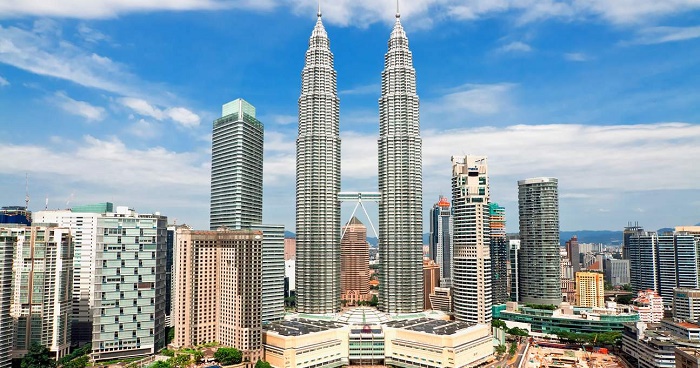 Kuala Lumpur có gì chơi - Hầu hết du khách đến Kuala Lumpur đều có một tấm hình checkin với Petronas Twin Towers