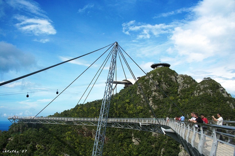 Cầu Langkawi như kết nối Núi, Biển trời lại với nhau