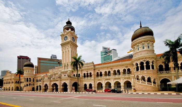 Tham quan Kuala Lumpur 1 ngày - Quảng trường Merdeka Square là điểm du lịch lý tưởng cho du khách đến tham quan Kuala Lumpur