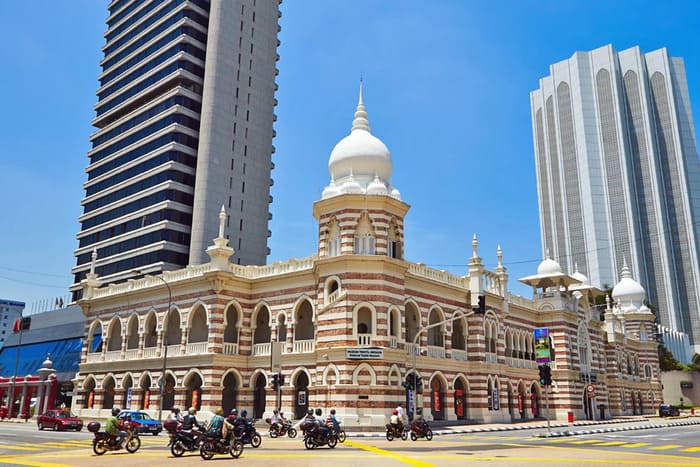 Tham quan Kuala Lumpur 1 ngày - Quảng trường Merdeka Square – Nơi ghi dấu ấn sự kiện lịch sử quan trọng của Malaysia