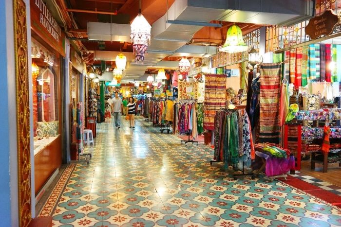 Du lịch Kuala Lumpur 3 ngày -Chợ trung tâm phục vụ nhiều dịch vụ mang nét truyền thống 