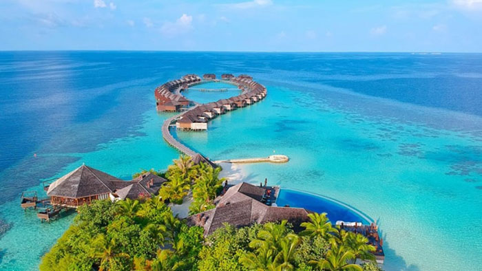 Kinh nghiệm du lịch Maldives - Nắng vàng, cất trắng, nước biển trong xanh là background tuyệt đẹp cho bạn