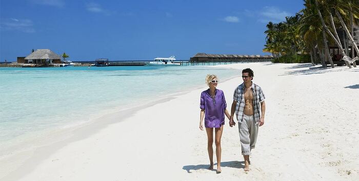 Maldives có gì đẹp - Sự vui vẻ, hạnh phúc của du khách khi nghỉ dưỡng tại đảo Veligandu