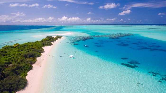 Nên đi Maldives vào tháng mấy - Biển Maldives.