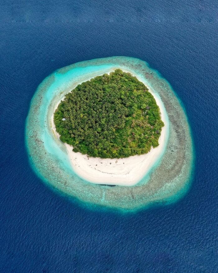Thiên đường biển đảo Maldives - Đảo san hô Addu nhô lên tuyệt đẹp trên biển Ấn Độ Dương