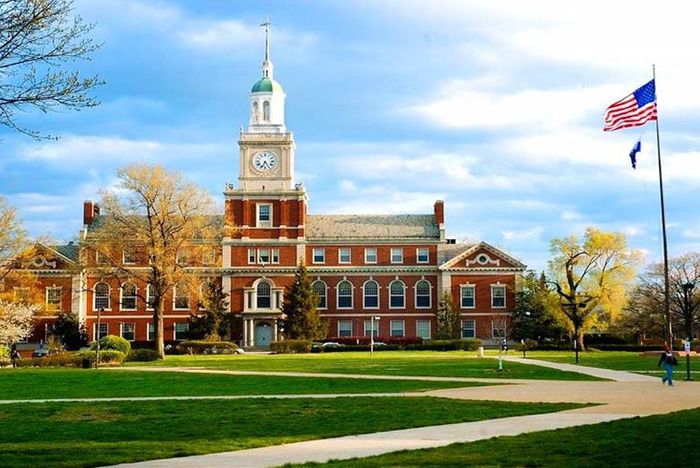 Kinh nghiệm du lịch Boston- Tham quan đại học Harvard khi tới du lịch Boston.