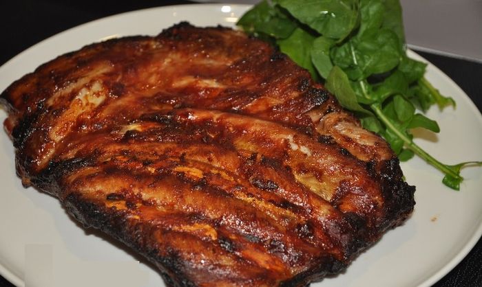 Thịt heo nướng - BBQ New York là món ăn vô cùng nổi tiếng 