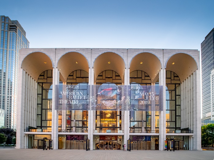 Trung tâm Rockefeller - Ban đầu được hình dung là địa điểm cho tòa Metropolitan Opera