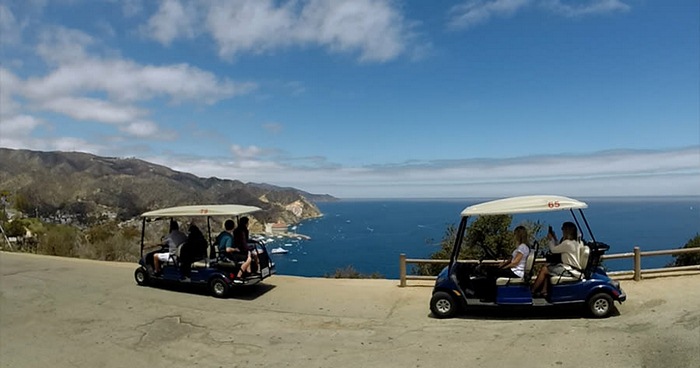 Đảo Santa Catalina - Lái xe golf.
