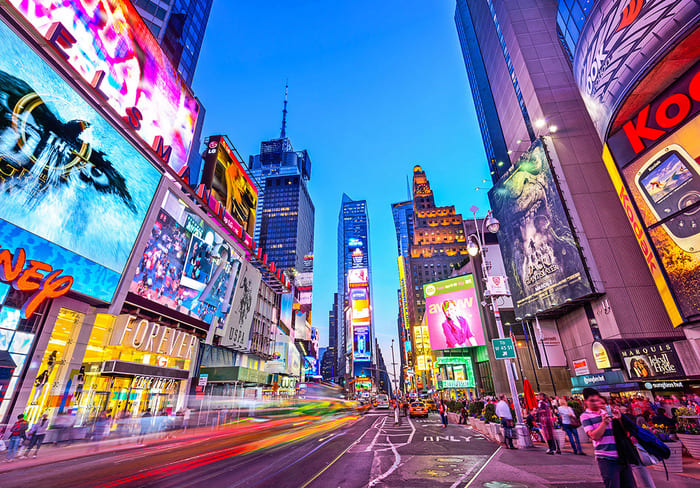 Quảng trường Times Square - Thành phố không ngủ New York với sự tấp nập.
