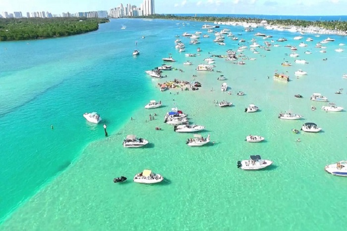 Bãi biển Miami - Bãi biển Haulover nổi tiếng với những cồn cát bao quanh