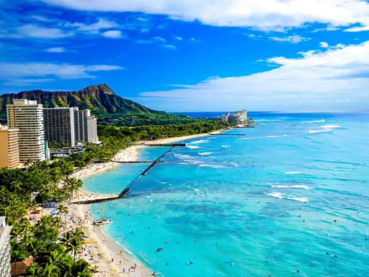 Bãi biển Hawaii - Waikiki là bãi biển có nhiều khu nghỉ dưỡng cao cấp nhất