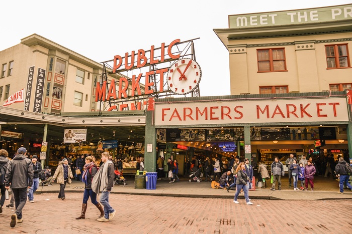 Chợ Pike Place - Ngôi chợ lâu đời Pike Place mang đến một chút hoài niệm cho du khách khi khám phá