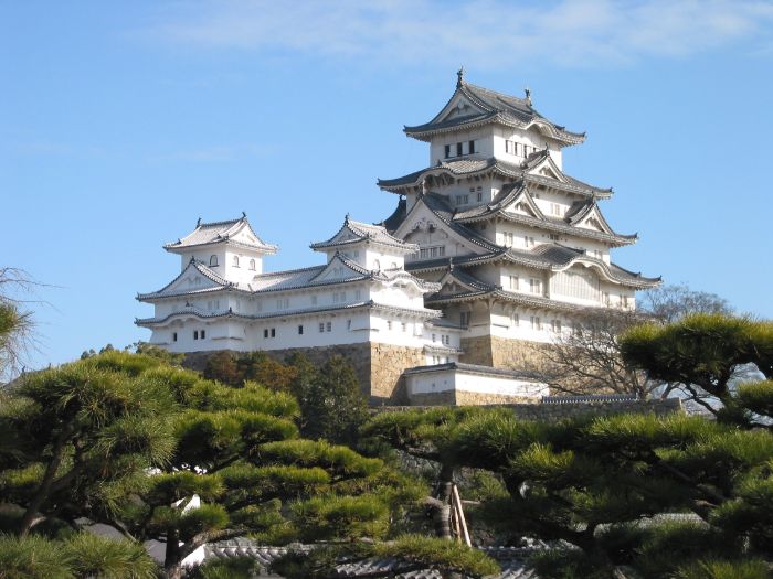 Kinh nghiệm du lịch Nhật Bản tháng 5 - Lâu đài Himeji như đàn hạc trắng tung bay giữa trời