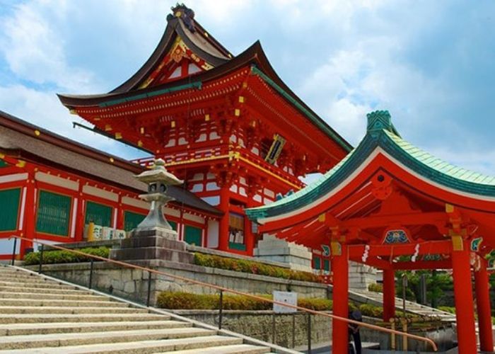 Du lịch Kyoto thăm Đền Fushimi-Inari Taisha