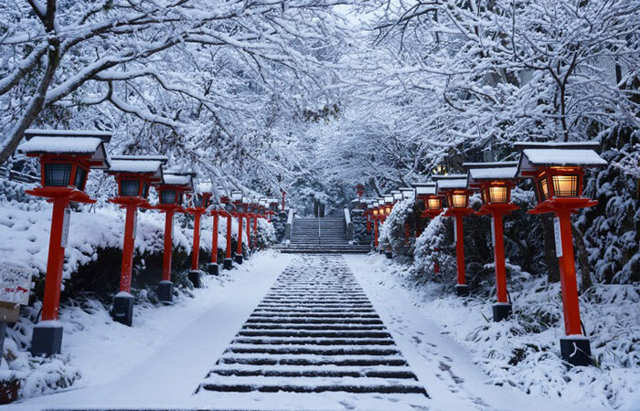 Kinh nghiệm du lịch Nhật Bản mùa đông - Khung cảnh được phủ đầy tuyết trắng vào mùa đông ở Osaka