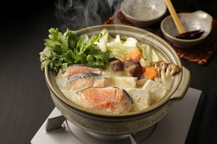 Ăn gì ở Hokkaido - Lẩu Ishikari Nabe rất hợp ăn vào mùa đông