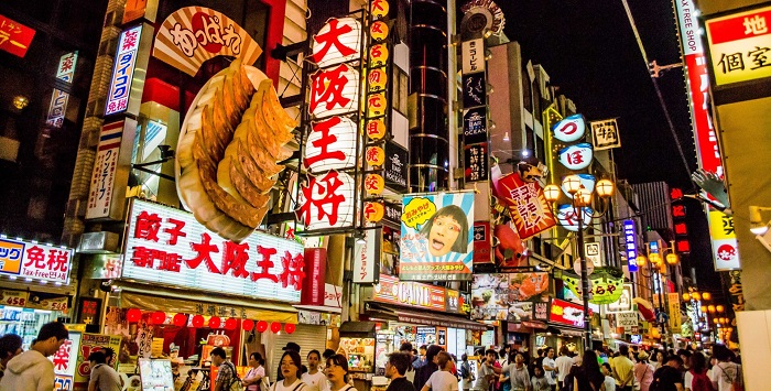Chợ đêm Nhật Bản - Khu chợ với các gian hàng xếp san sát nhau vô cùng đông đúc