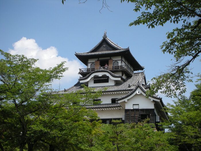 Địa điểm du lịch Aichi - Vẻ đẹp của lâu đài Inuyama mùa xuân