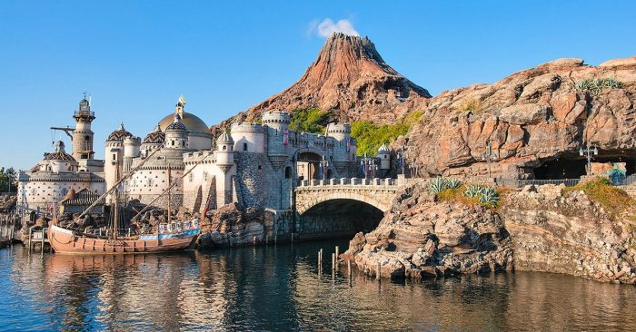 Disneyland Tokyo Nhật Bản - Khám phá một thế giới mới trong công viên giải trí