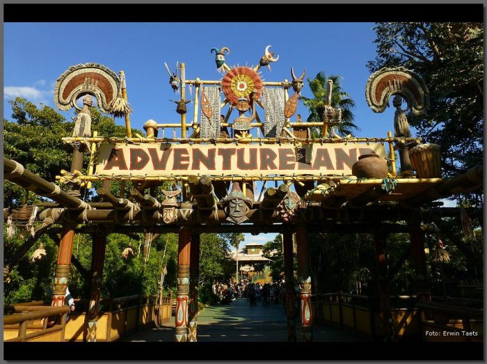 Disneyland Tokyo Nhật Bản - Adventureland nổi tiếng với những trò chơi thám hiểm